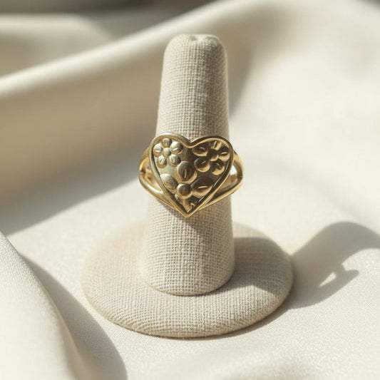 Flora Heart Ring