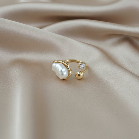 Lumière Mother of Pearl Ring