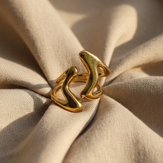 Fluid Form Statement Ring