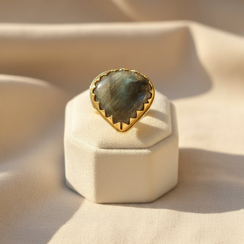 Ríona Statement Ring