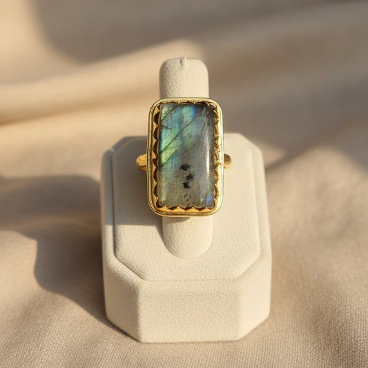 Ríona Statement Ring