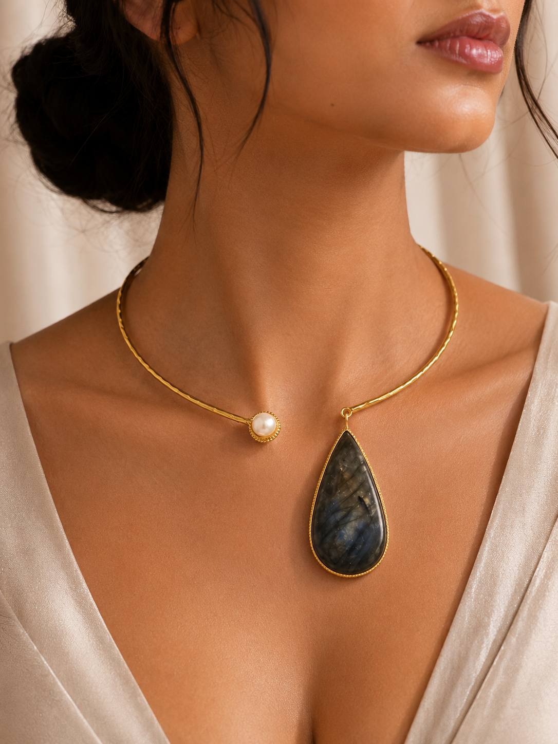 Chandni/Meghra Choker